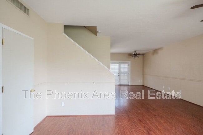 Building Photo - 2985 N Oregon St