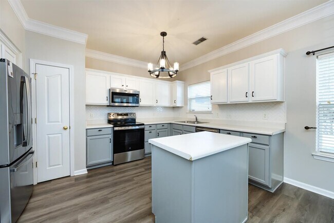 Building Photo - 4811 Sunburst Ln