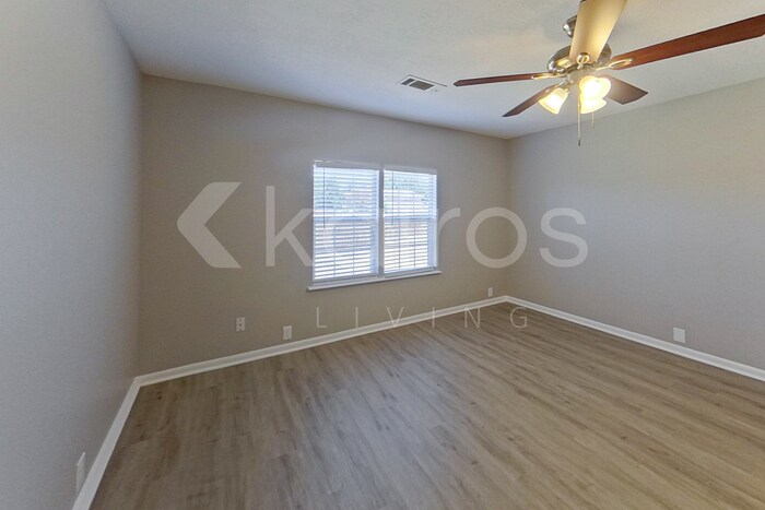 Building Photo - 1401 Alpine Dr