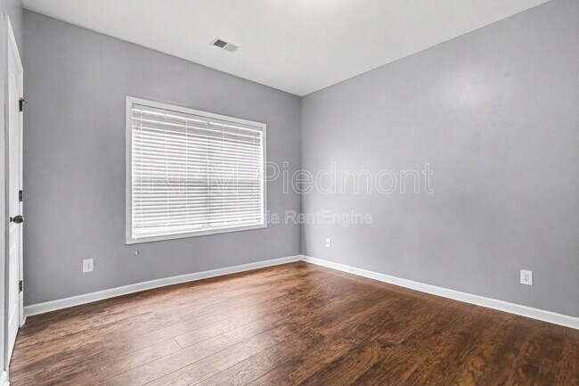 Building Photo - 2909 Estate View Ct