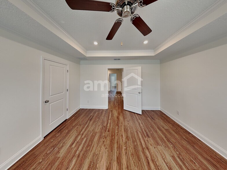 Building Photo - 254 Onate Cir