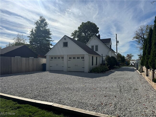 Building Photo - 5853 Melody Ln