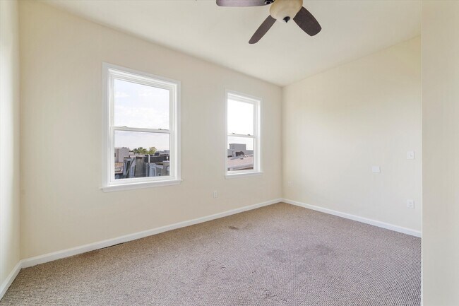 Building Photo - 1815 W Montgomery Ave