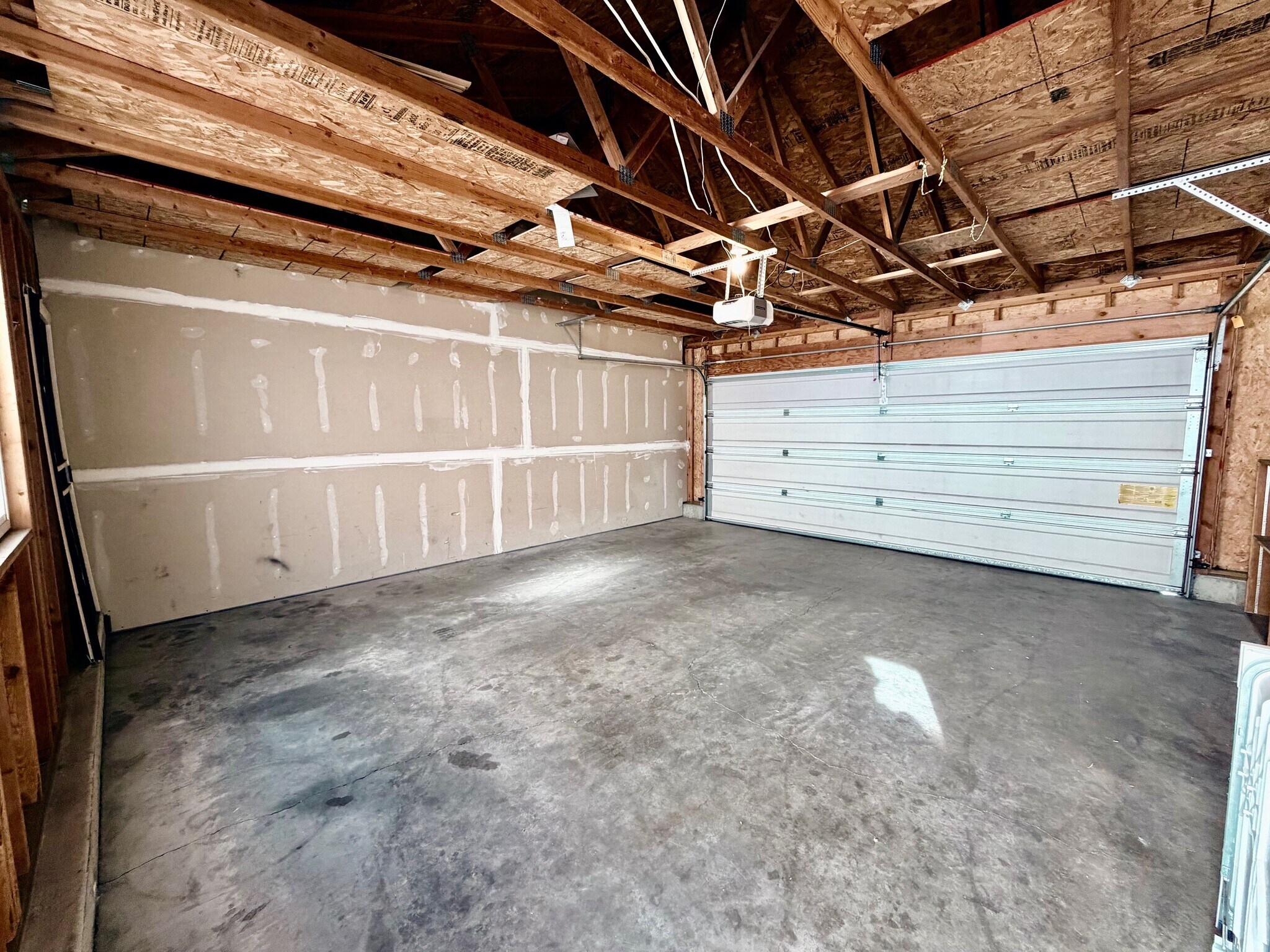 Building Photo - 88 Hampton Pl