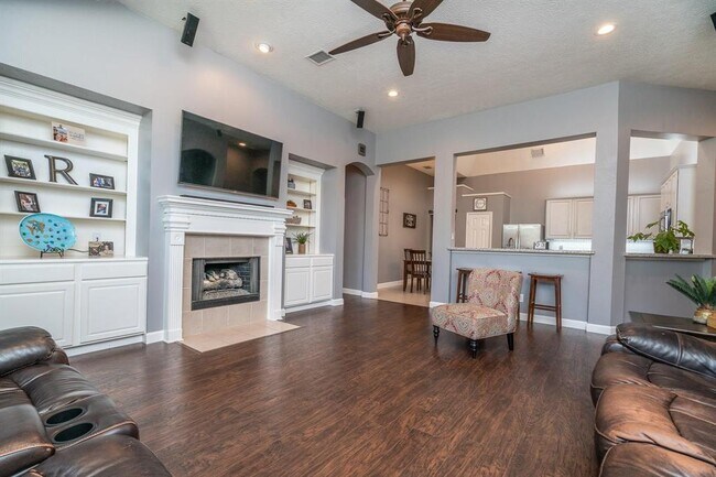 Building Photo - 3208 Ivory Pointe Dr