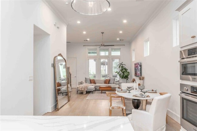 Building Photo - 2730 Dolce Oaks Dr