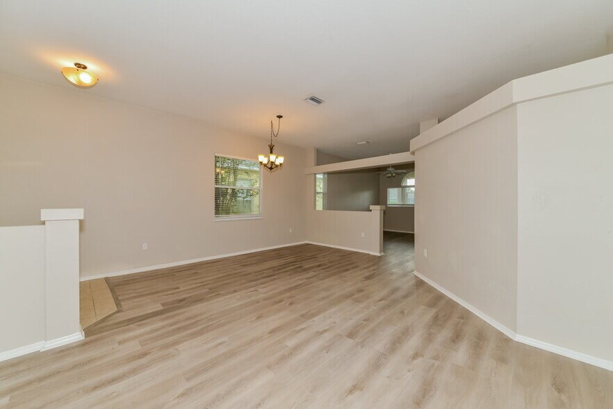 Building Photo - 6210 Blackberry Ln