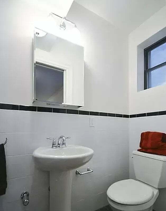 Building Photo - 170 E 2nd St