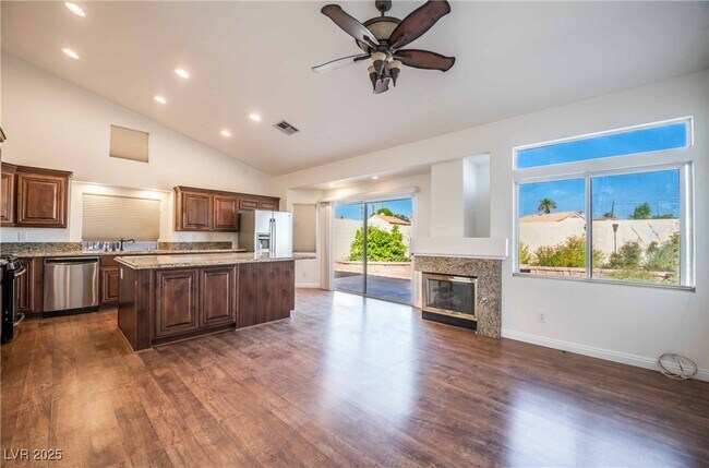 Building Photo - 8117 Creek Water Ln