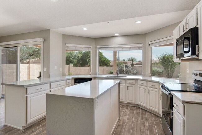 Building Photo - Ironwood Village - Completely Remodeled Interior, Single Level with Pool!