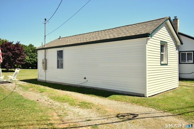 Building Photo - 37 Dudley Ln
