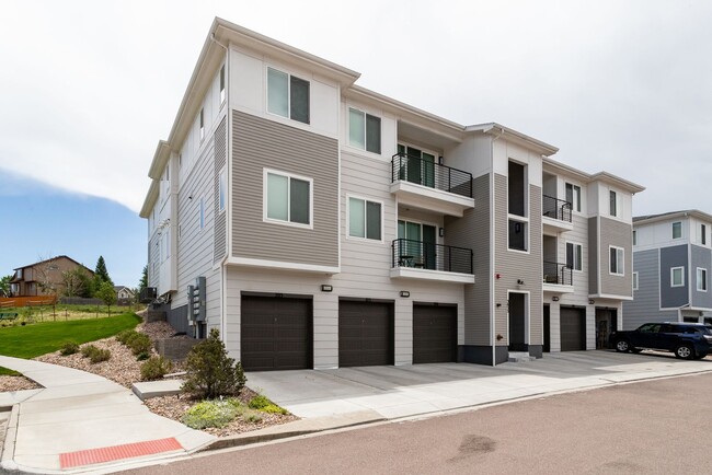 Building Photo - Luxury Condo Living with Mountain Views in the Heart of Briargate!!