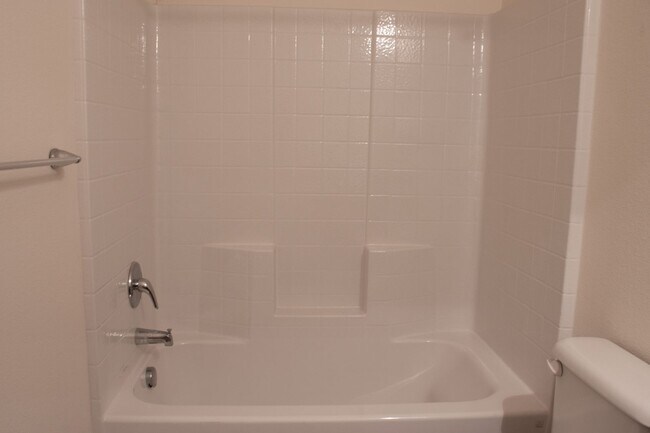 Building Photo - 1 bedroom /1 bathroom units available in a brand new complex!  Move in now!!