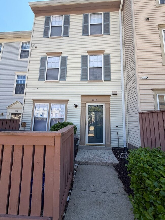 Building Photo - 4118 Peppertree Ln