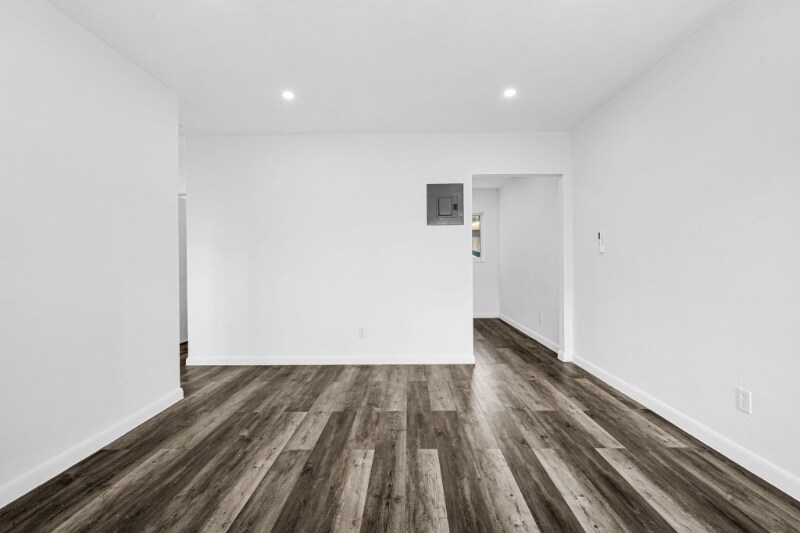 Building Photo - 2212 Roosevelt St