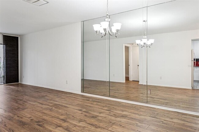 Building Photo - 4606 W Gray St