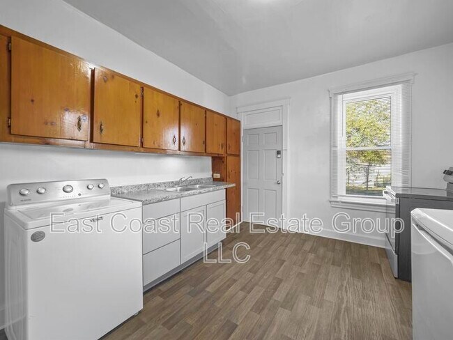 Building Photo - 111 West Side Ave