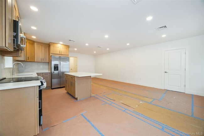 Building Photo - 1 Dean Pl