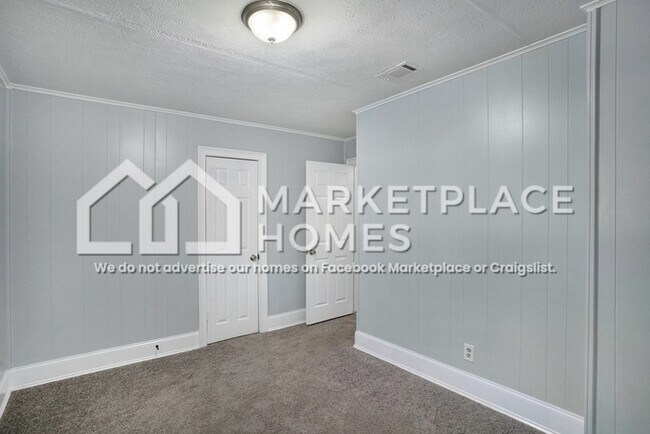 Building Photo - 6258 Green Acres Dr SW