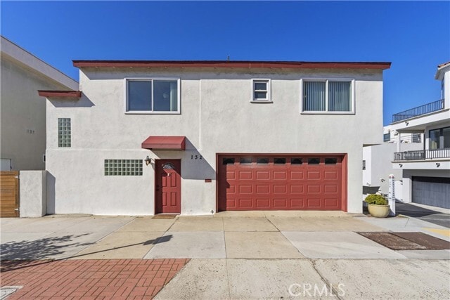 Building Photo - 132 1st Pl