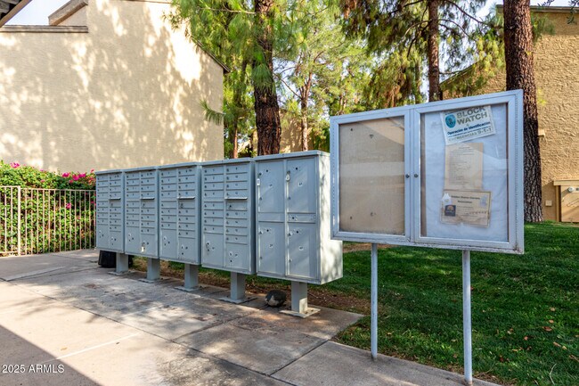 Building Photo - 18811 N 19th Ave