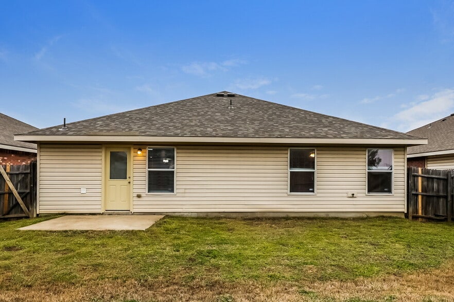 Building Photo - 1304 Castle Ridge Rd