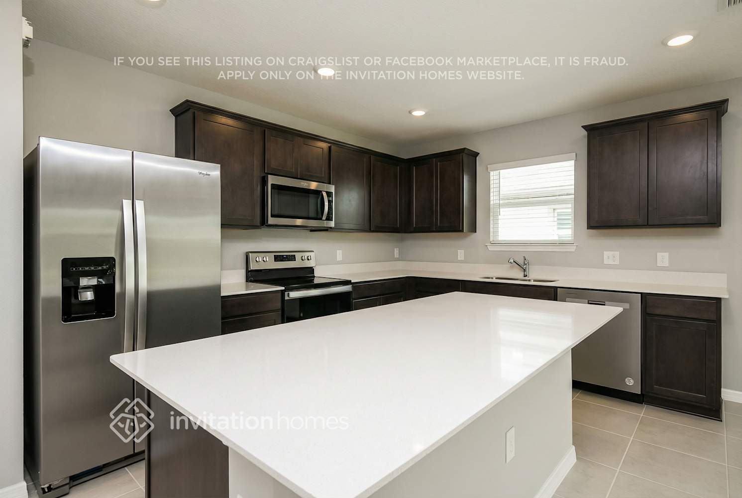 Building Photo - 627 Mariana Ct