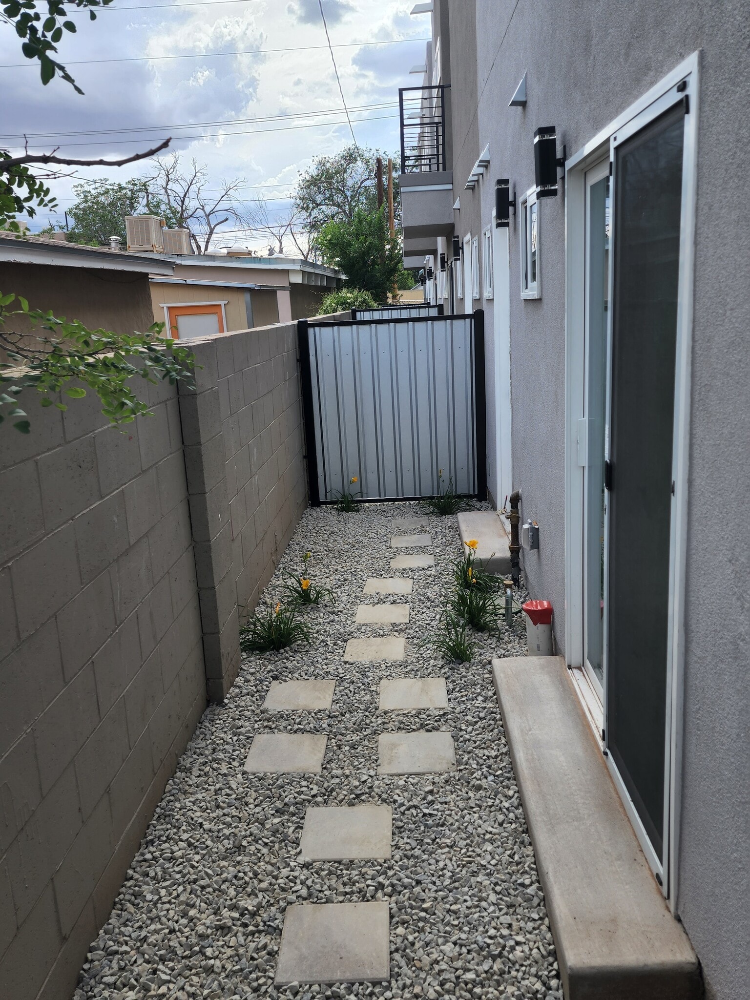 Building Photo - 315 Cornell Dr SE