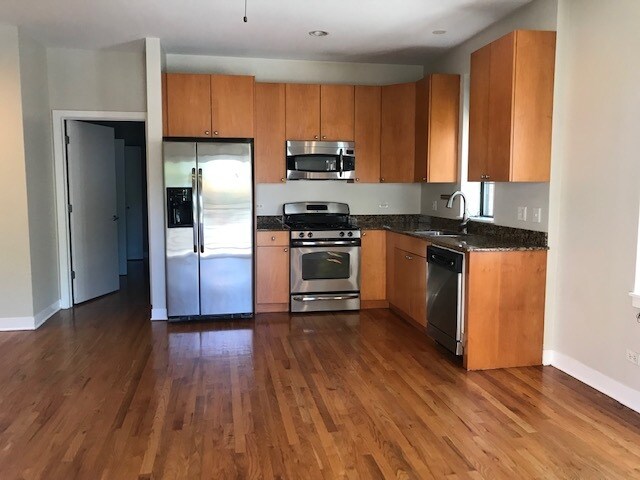 Building Photo - 2120 W Washington Blvd