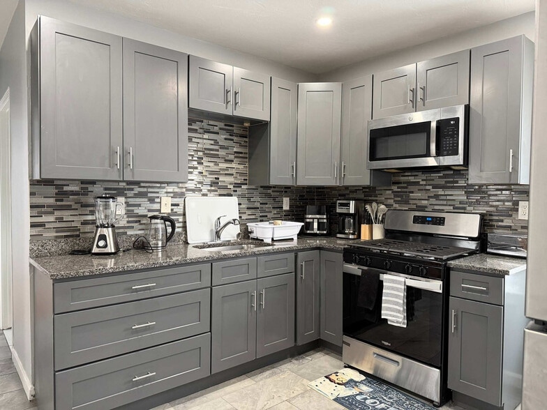 Building Photo - 12 Kahler Ave