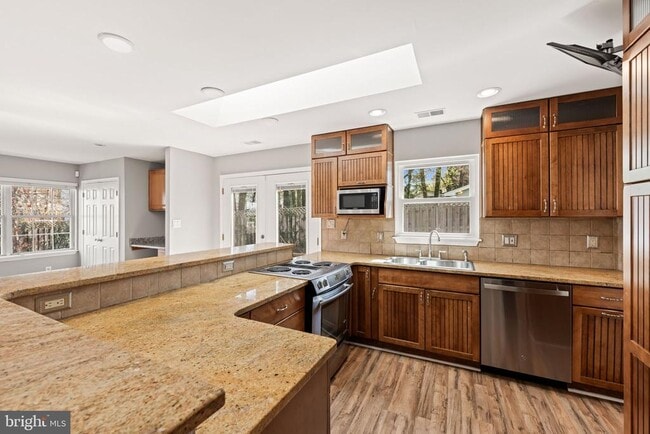 Building Photo - 8635 Old Mt Vernon Rd