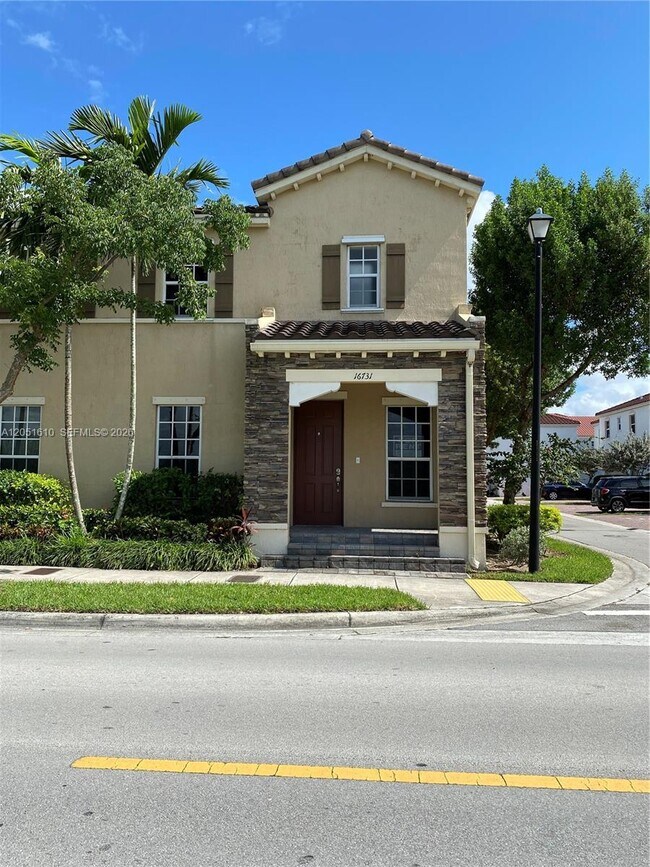 Building Photo - 16731 SW 96th St