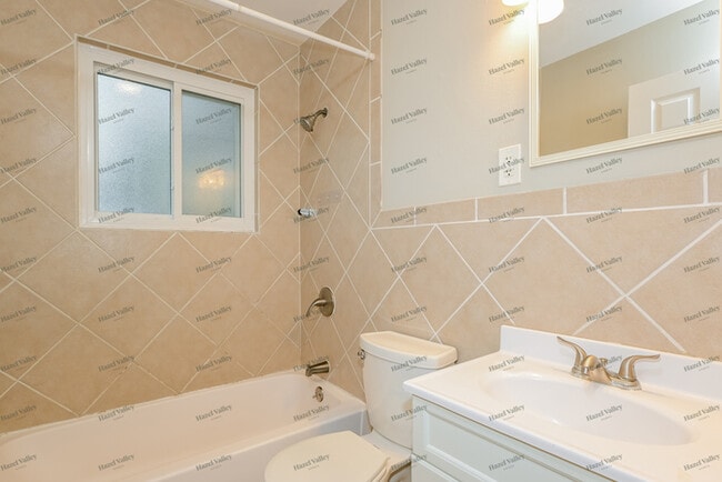 Building Photo - 1145 Boone St