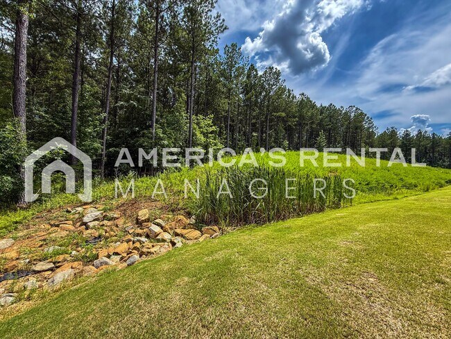 Building Photo - DEPOSIT PENDING! Coming Soon! Available to...