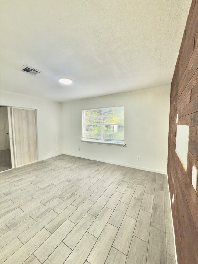 Building Photo - 4312 Meadowpark Dr