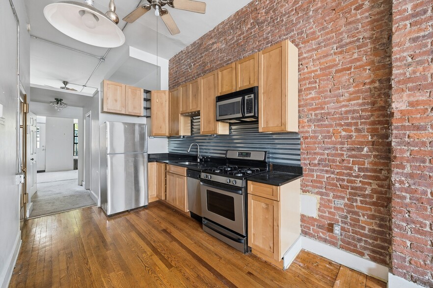 Primary Photo - 332 East 116th street