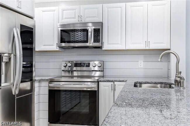 Building Photo - 5635 Turtle Bay Dr