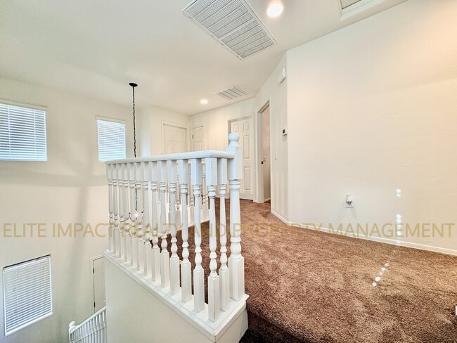 Building Photo - 10728 E Sanctuary Ridge Ln