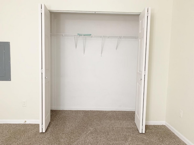 Building Photo - 1359 Heatherwood Ln