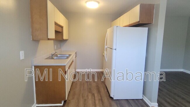 Building Photo - 4421 Bonnell Dr