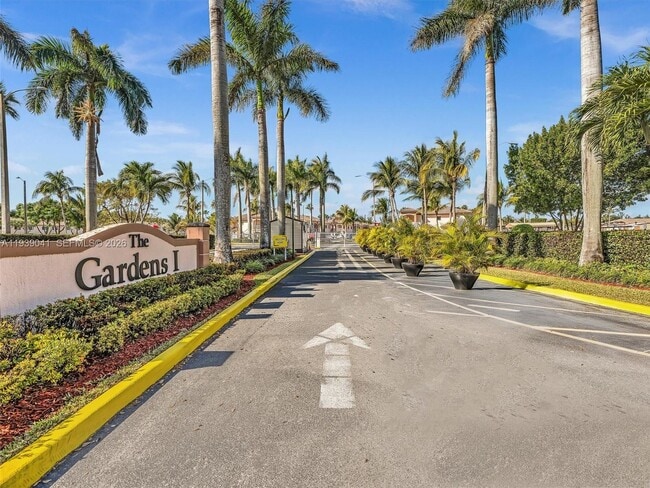 Building Photo - 1271 SE 28th Ct