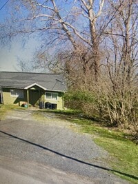 Building Photo - 291 Summers School Rd
