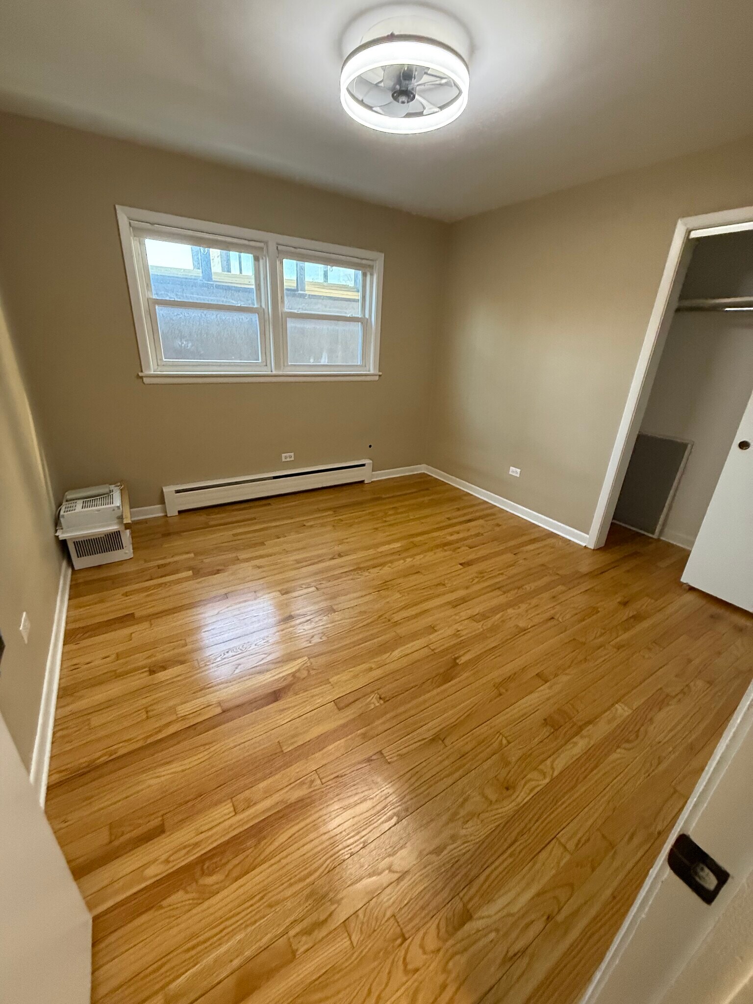 Building Photo - 8239 W Irving Park Rd