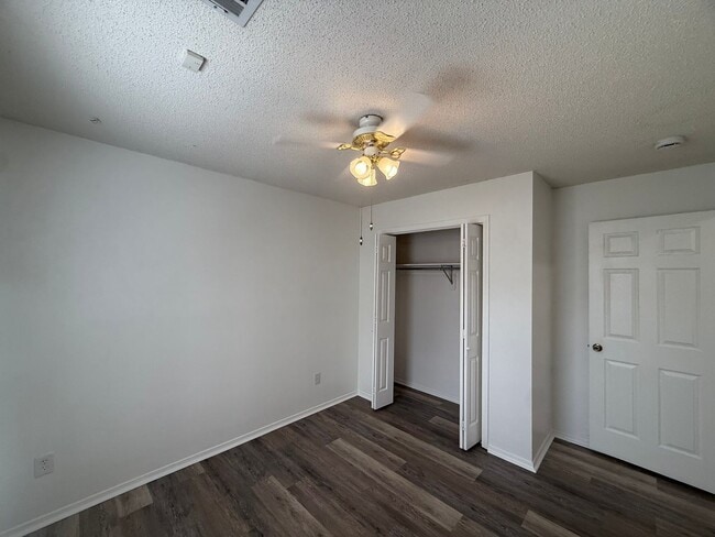 Building Photo - 1015 Allyson Ave