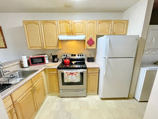 Building Photo - Southpointe - Furnished 2 Bed / 1 Bath Ground Floor Unit w/fenced in yard