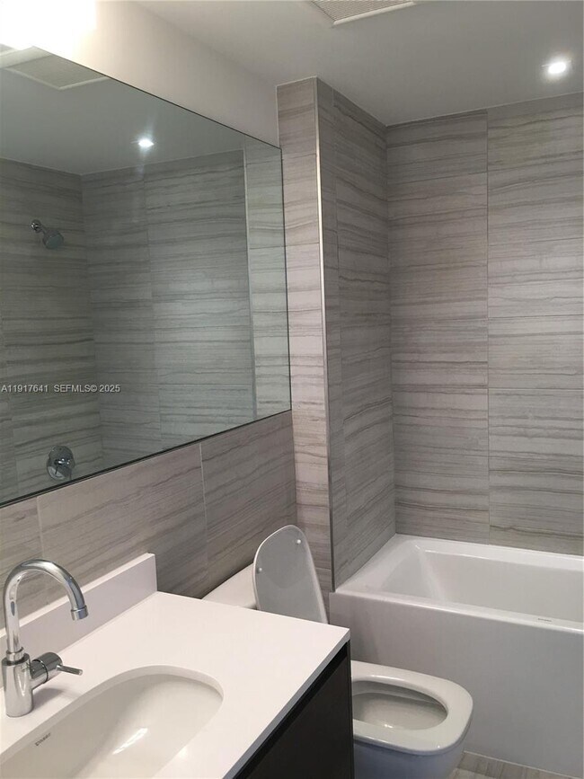 Building Photo - 301 Altara Ave