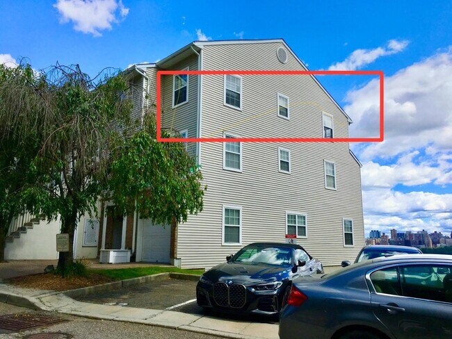 Building Photo - 34 Bergen Ridge Rd