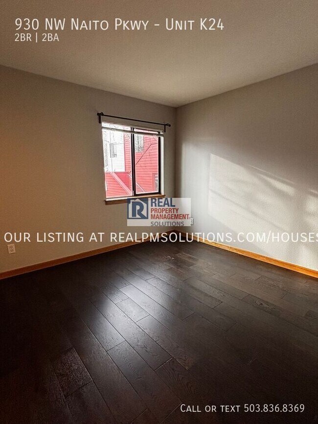 Building Photo - 930 NW Naito Pkwy