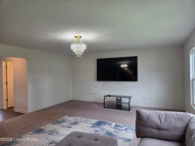 Building Photo - 108 Strawberry Fld Dr