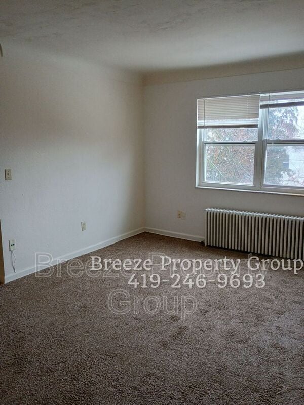 Building Photo - 2445 W Bancroft St